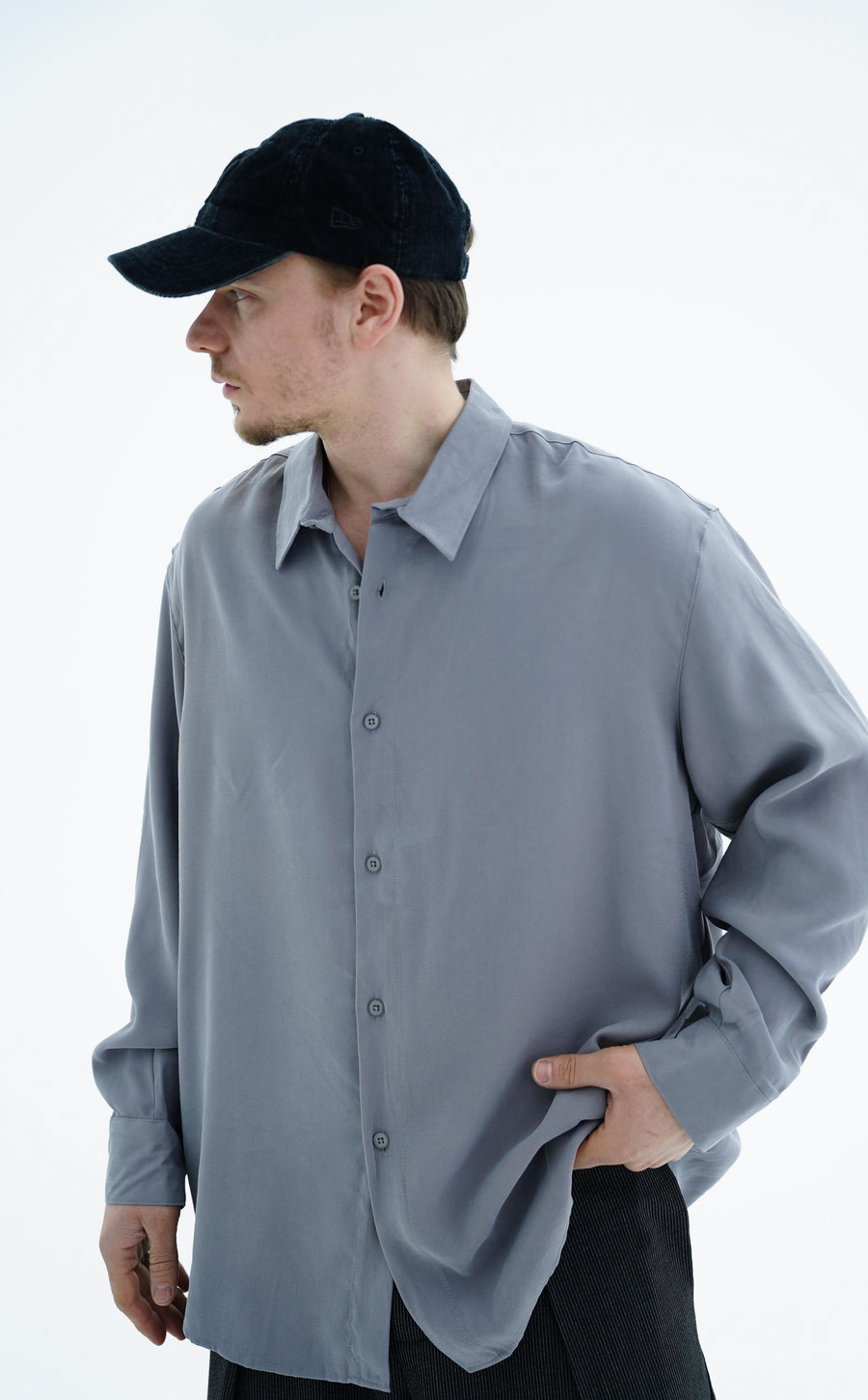Uzun Kollu Yumuşak Dokulu Gri Oversize Gömlek JC01 26Y102