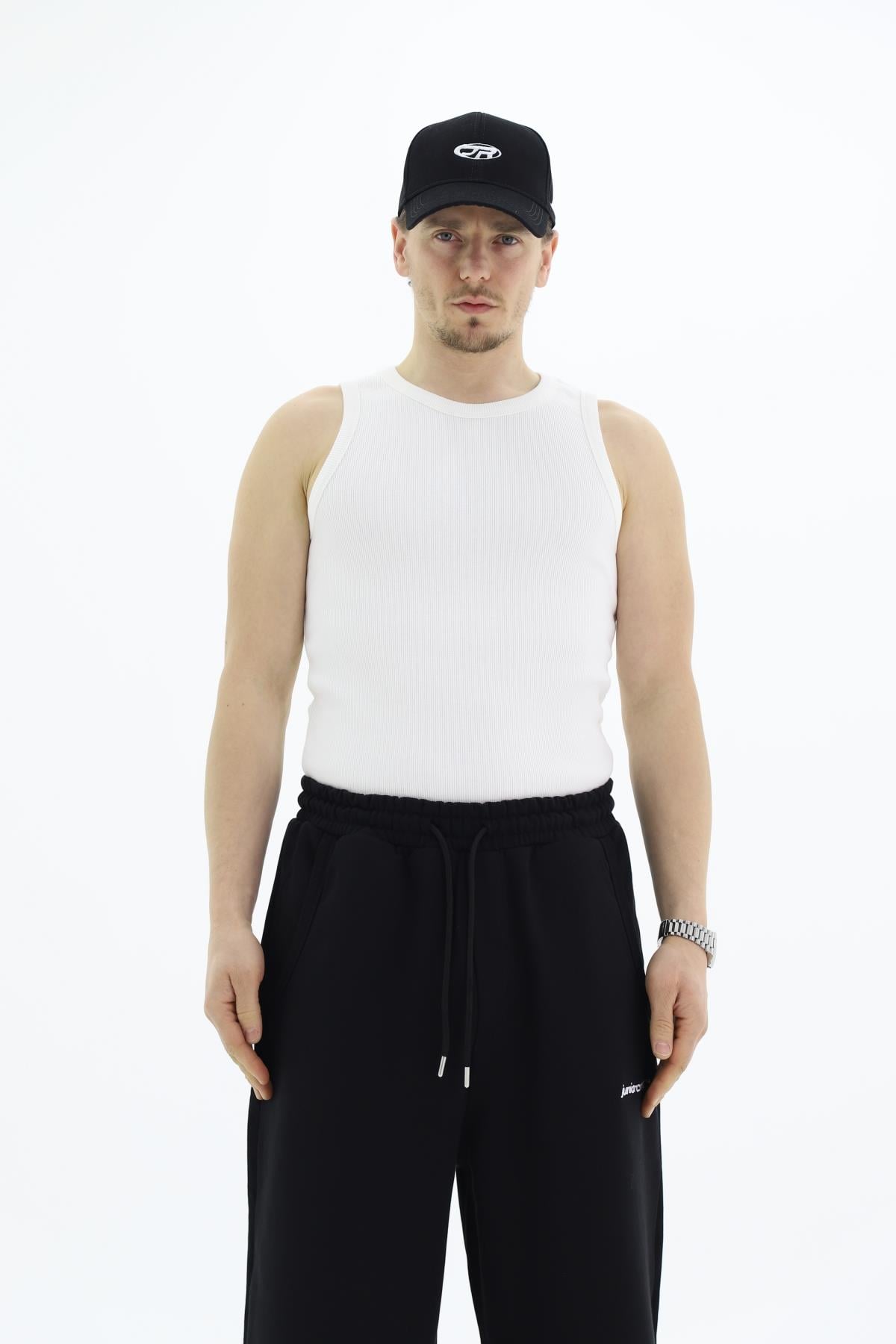 Fitilli Beyaz Kırmızı Logo Fit Atlet