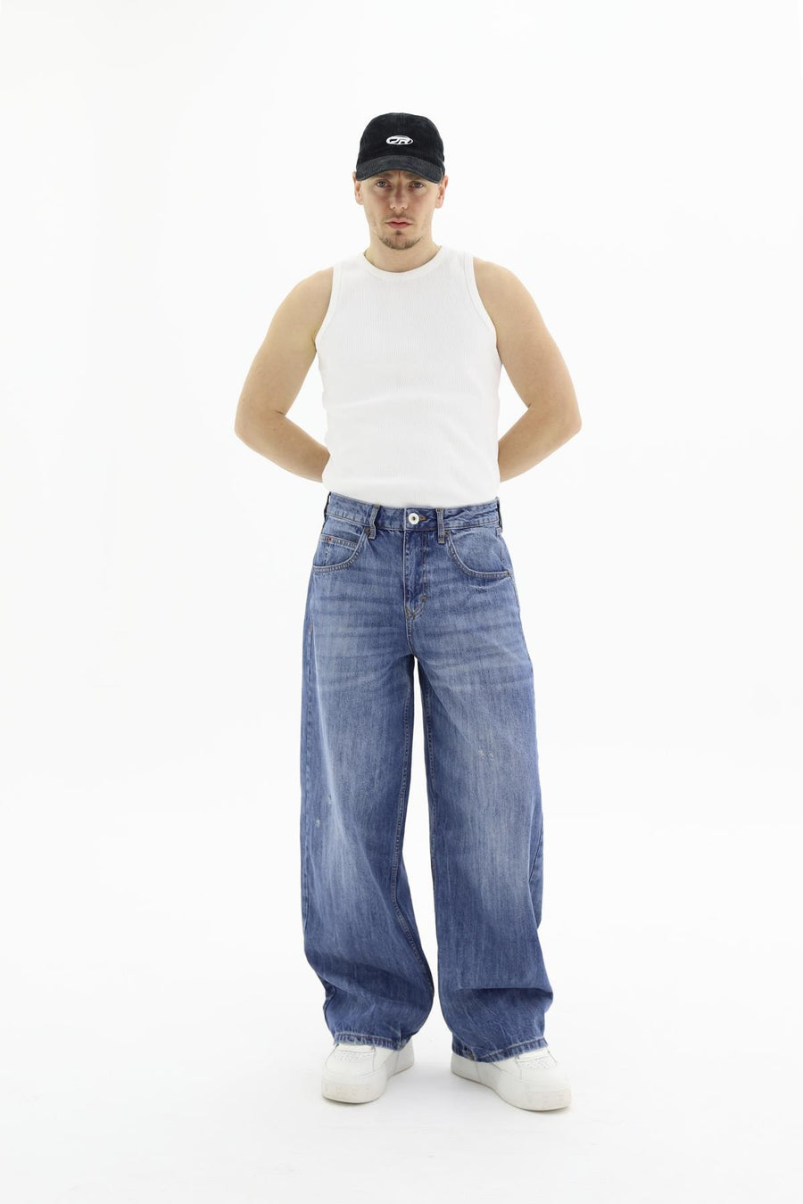 Yıkama Efektli Yırtık Detay Baggy Jean Pantolon