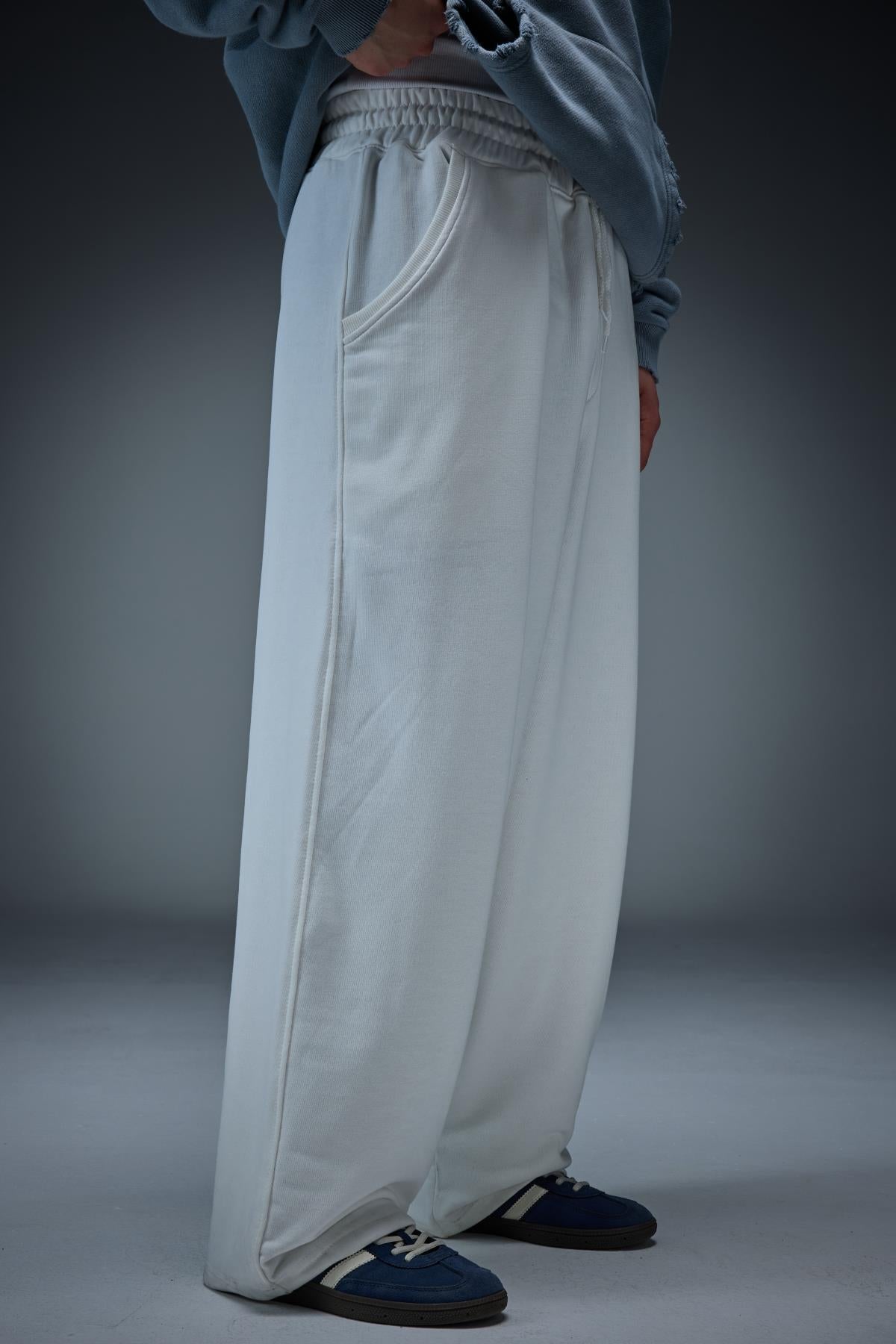 Beyaz Baggy Fit Eşofman Altı