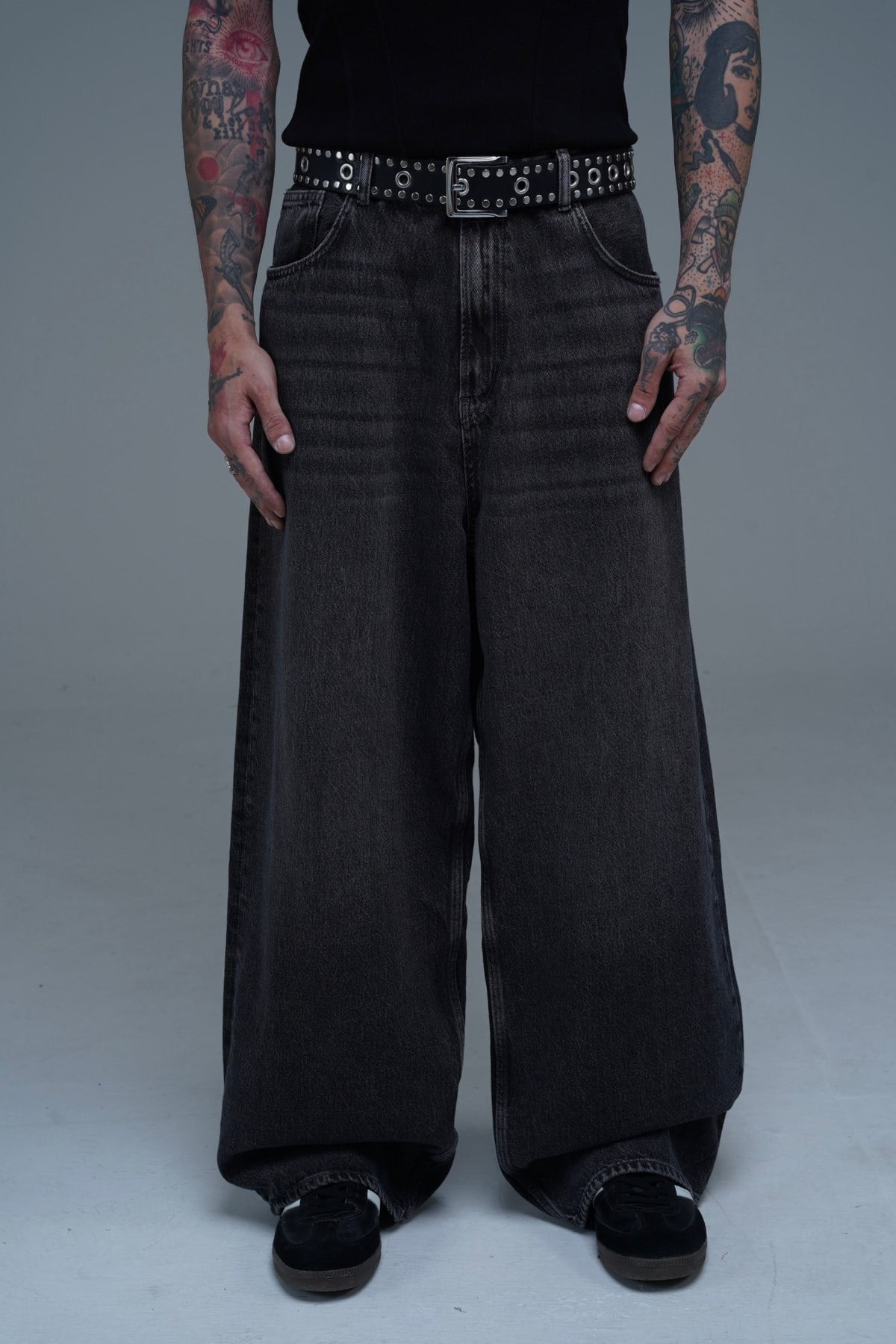 Yıkama Efektli Füme Superbaggy Jean Pantolon