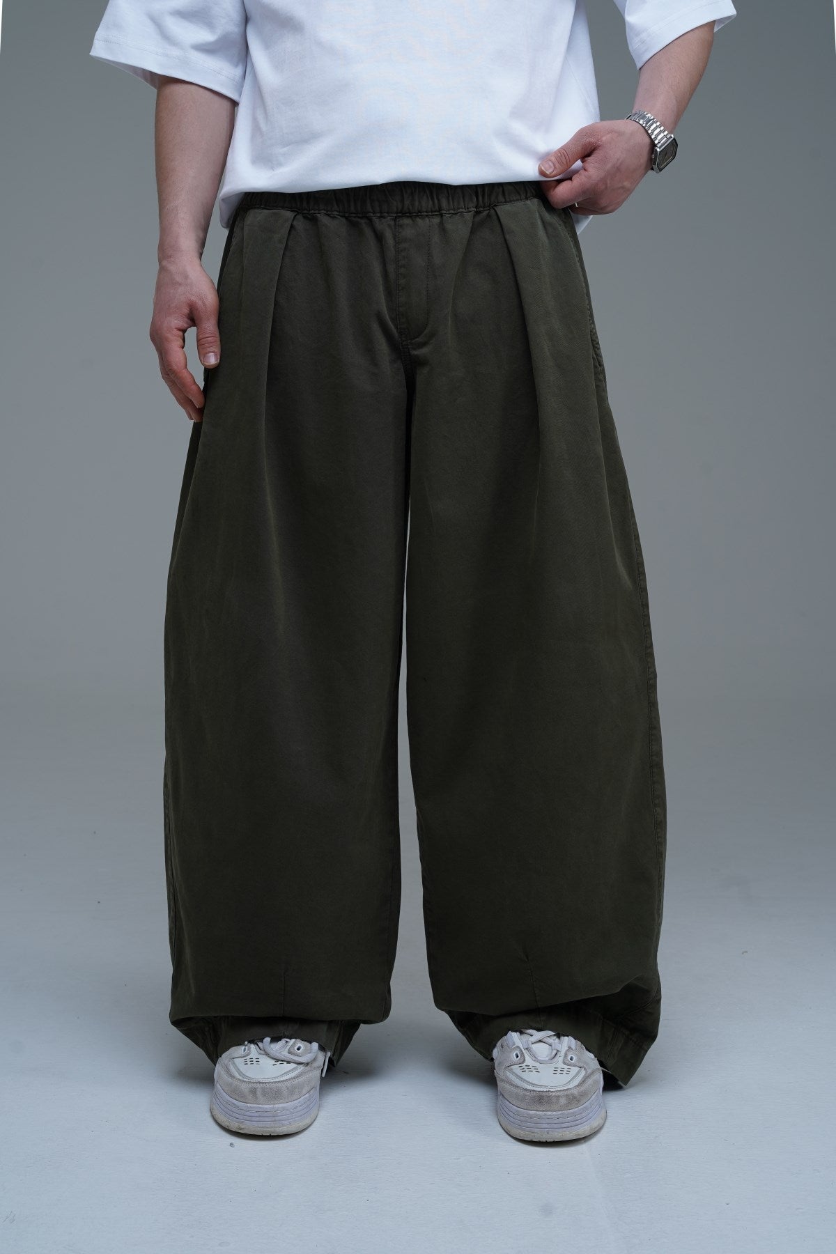 Pile Detay Haki Paraşüt Baggy Pantolon