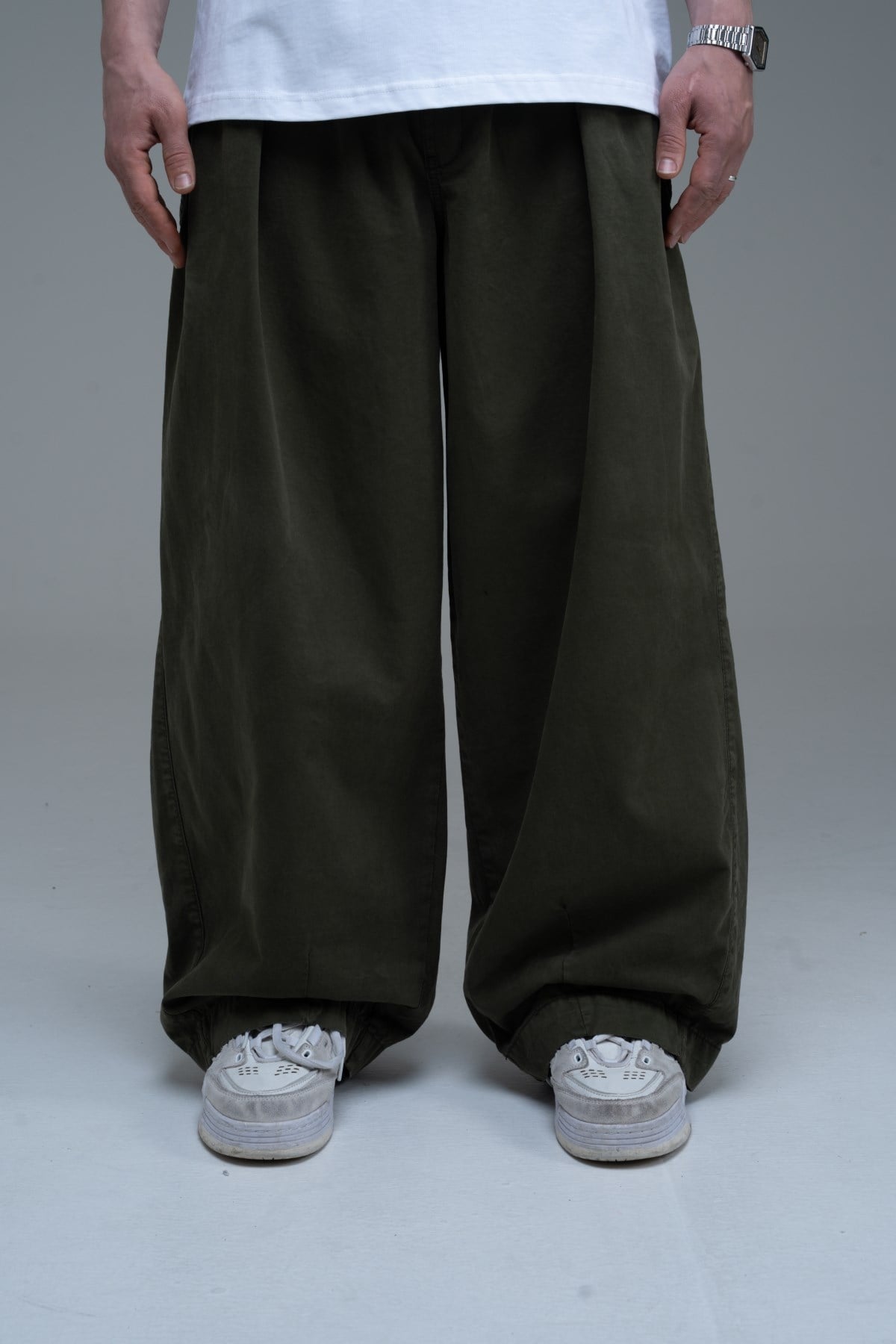 Pile Detay Haki Paraşüt Baggy Pantolon