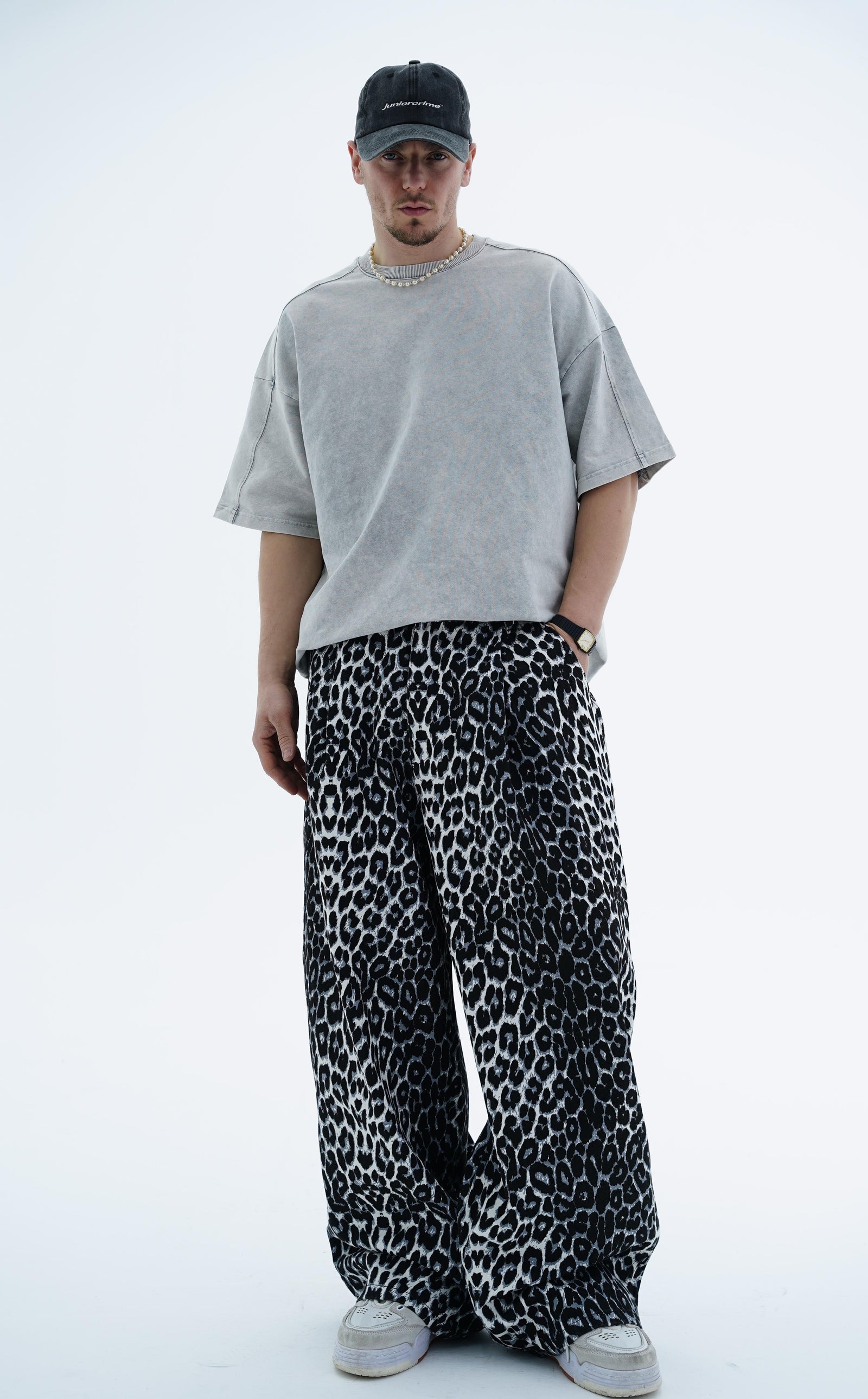 Leopar Desen Beyaz Dokuma Pantolon KN4672