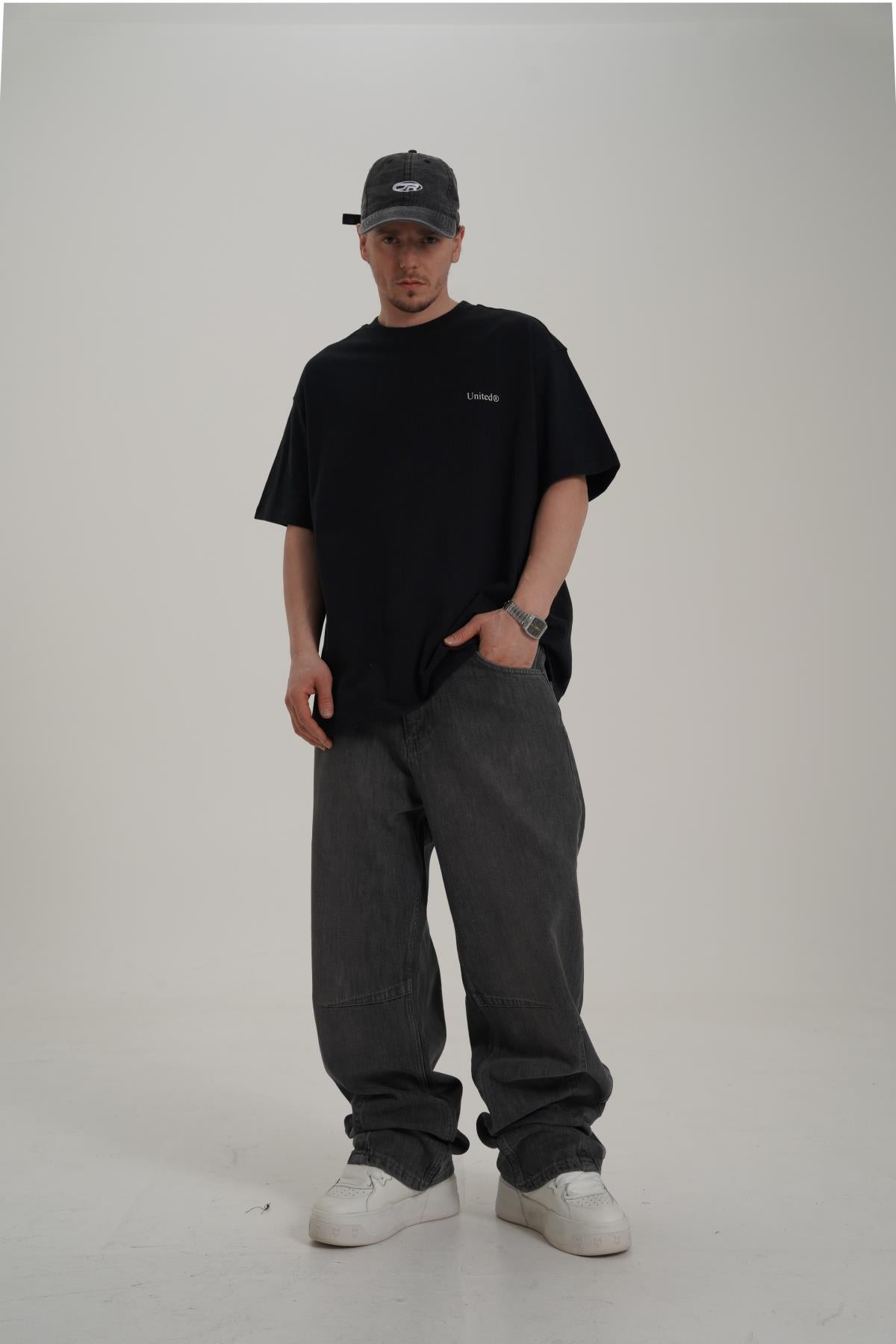 United Baskılı Siyah Oversize Tshirt CT01 MRT26009/1
