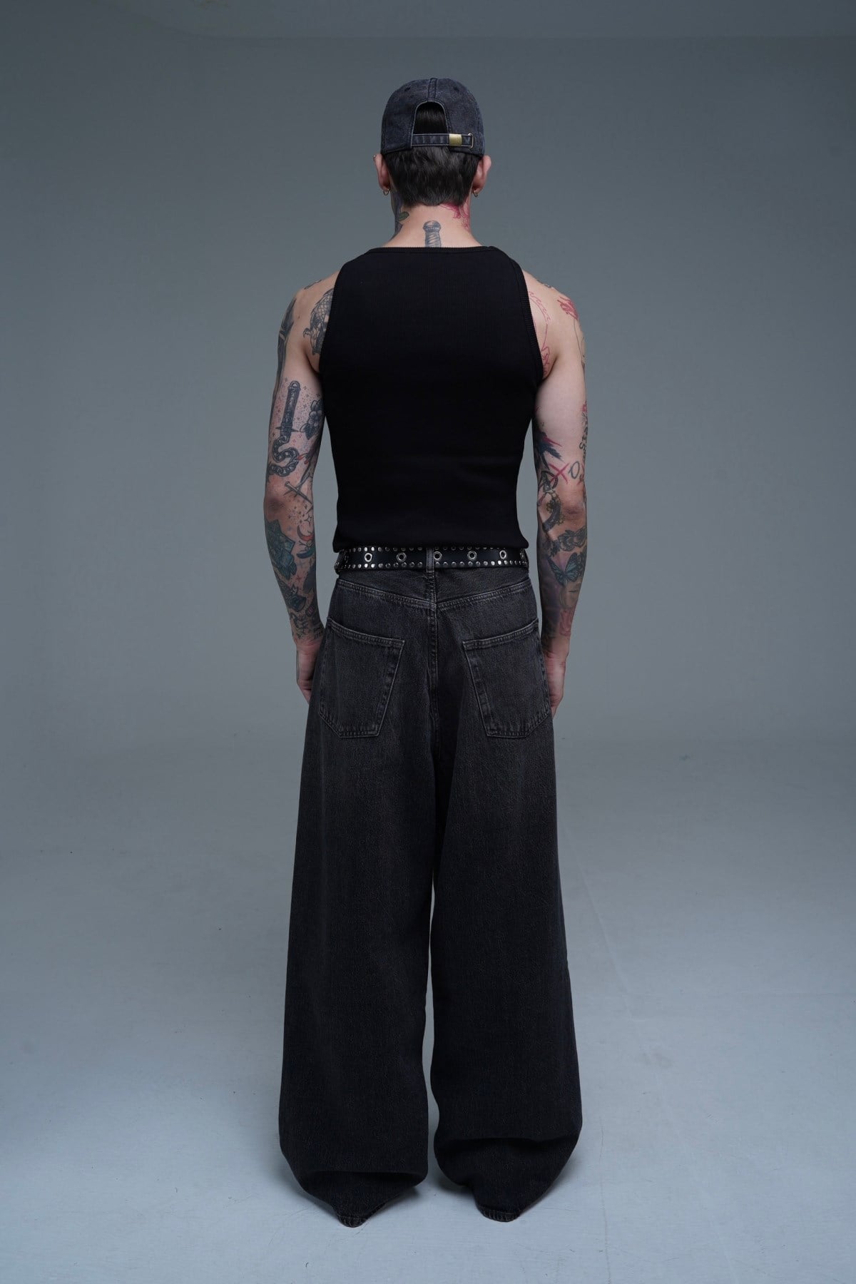 Yıkama Efektli Füme Superbaggy Jean Pantolon