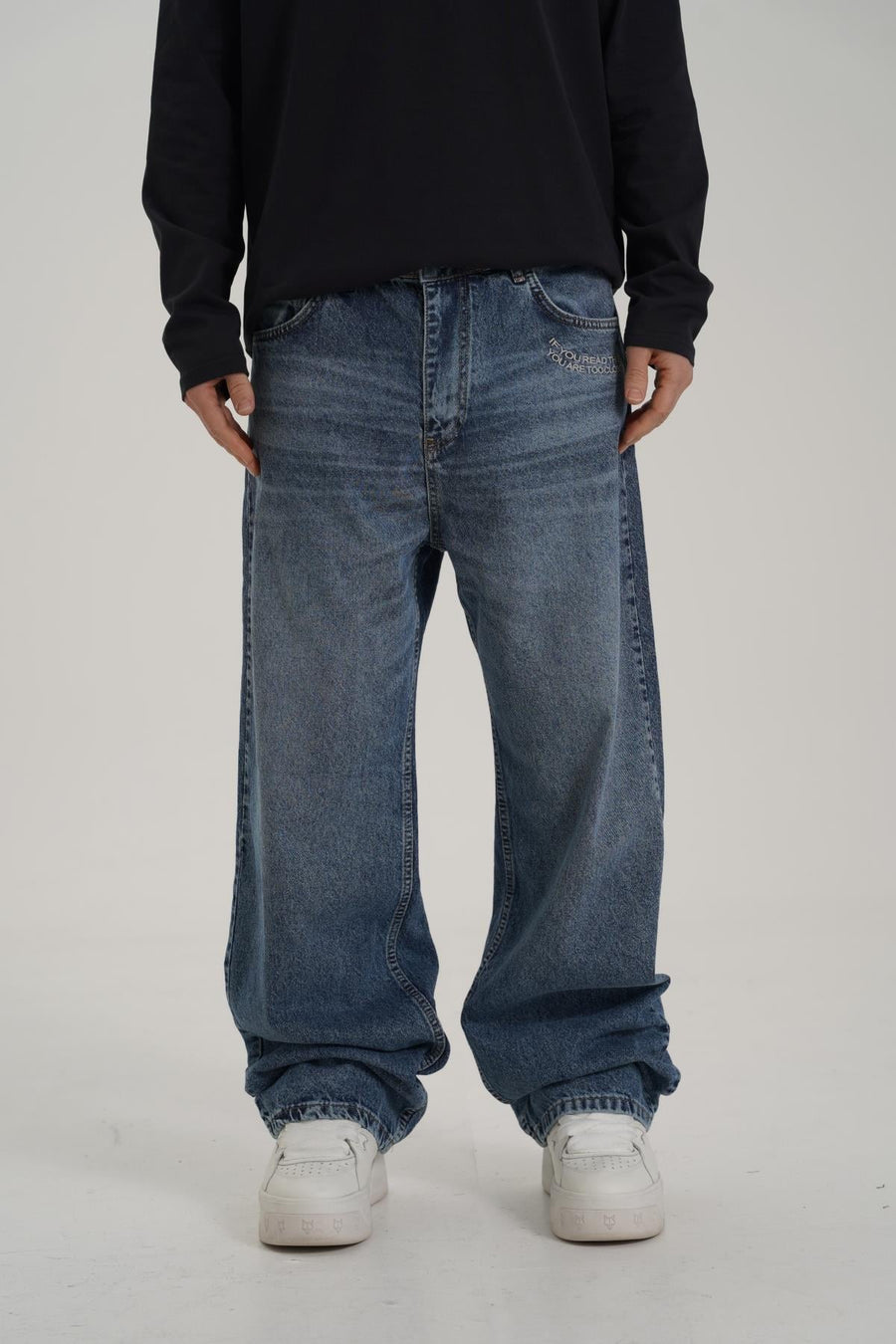 Nakışlı Mavi Yıkamalı Jean Pantolon CT01 6657