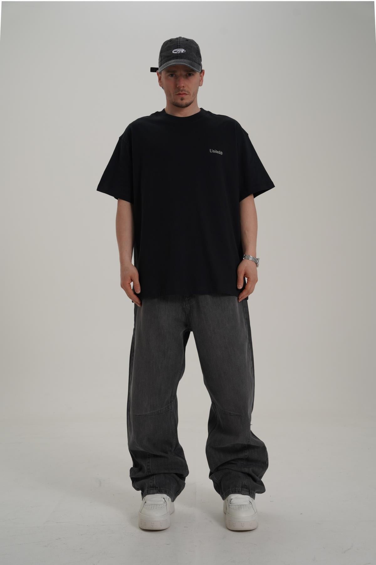 United Baskılı Siyah Oversize Tshirt CT01 MRT26009/1