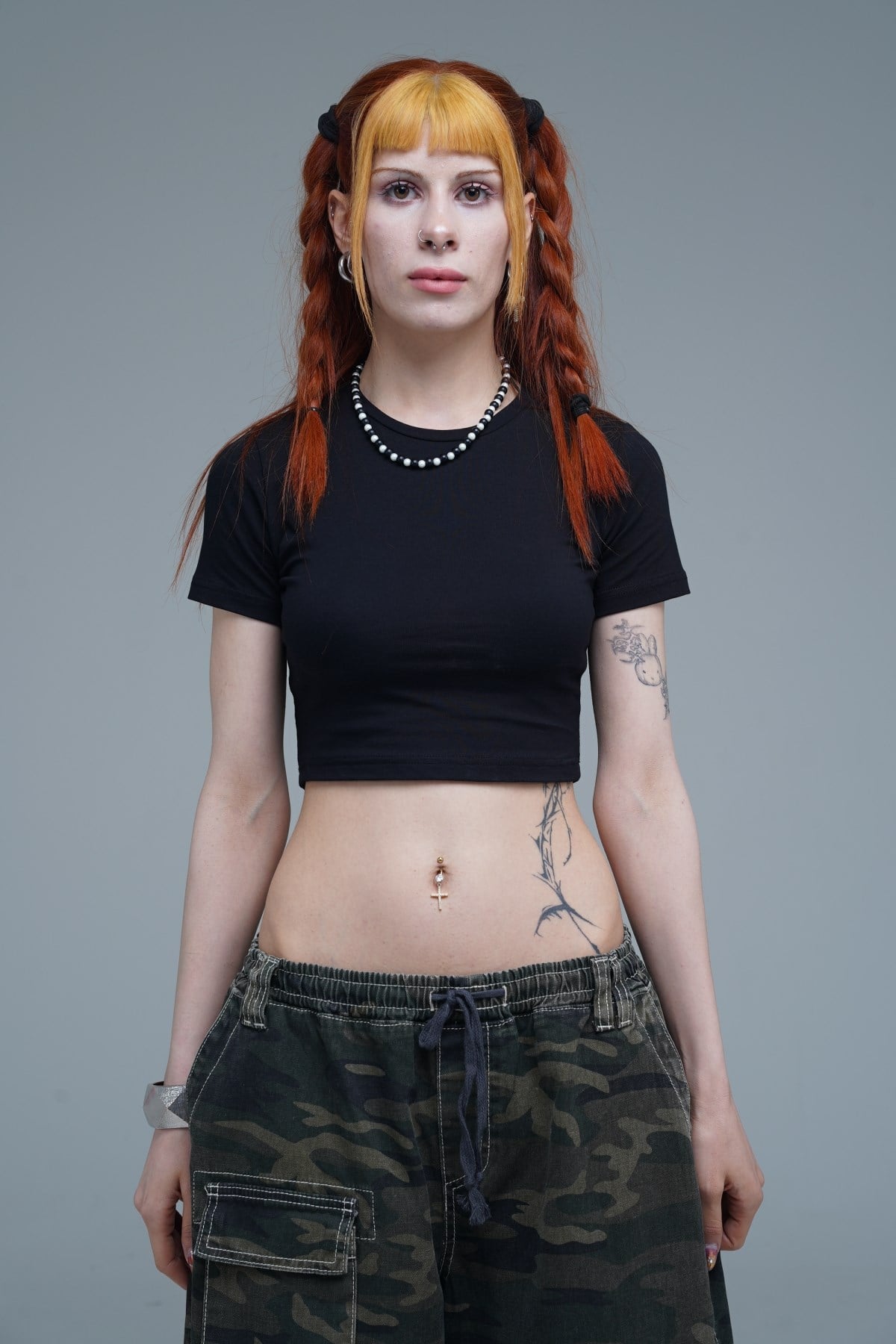 Beyaz Basic Siyah Kadın Crop Top